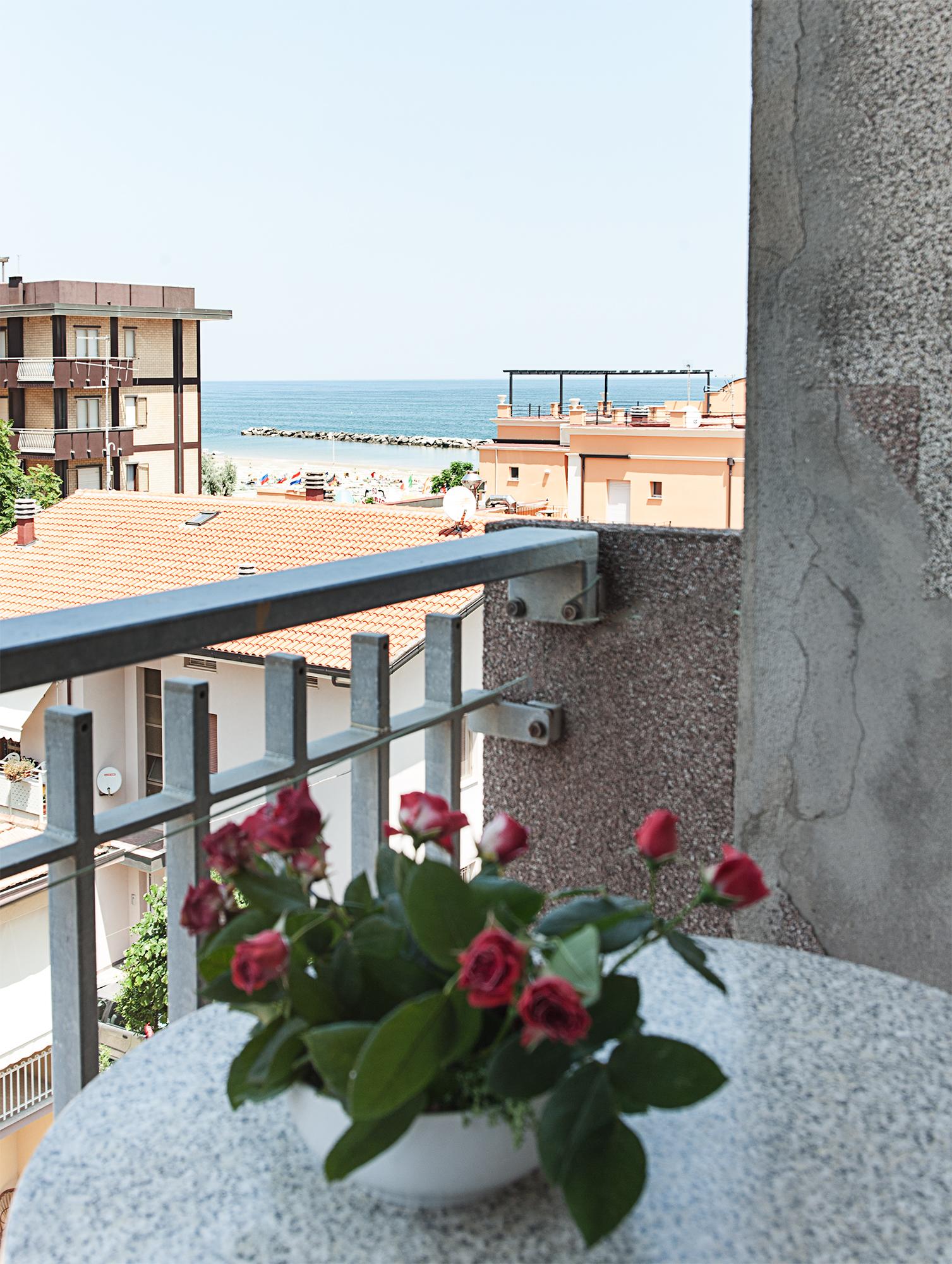 Hotel Orizzonti ริมินี ภายนอก รูปภาพ